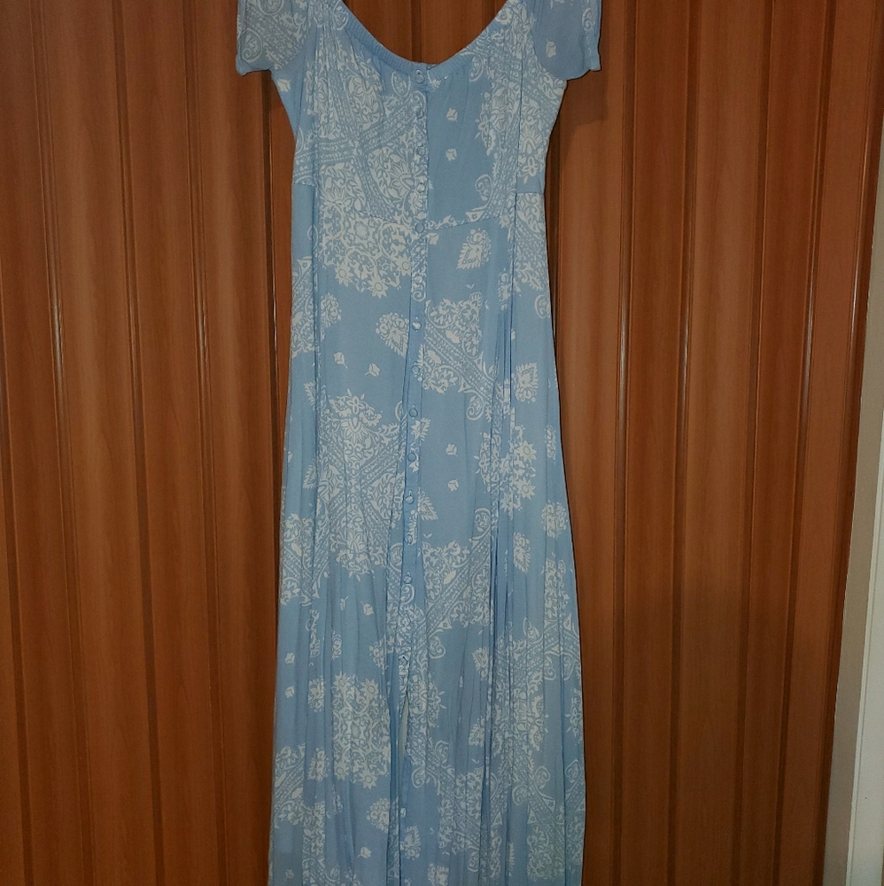Torrid beautiful light blue maxi dress sz 0
